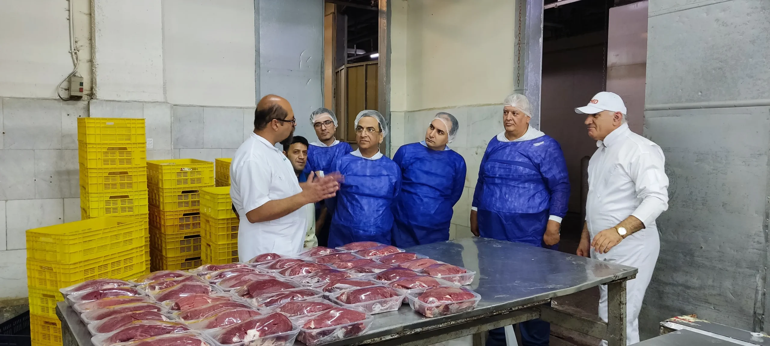 بررسی کیفیت و بستهبندی محصولات گوشتی توسط هیأت مدیره سیمرغ زیاران